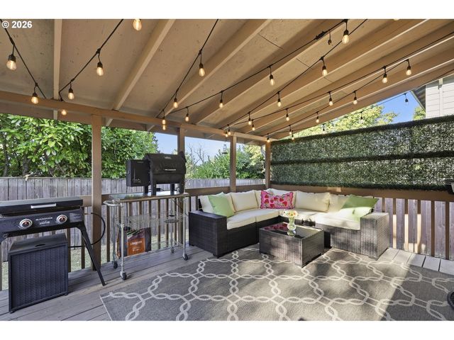 1433 BEGONIA Ave, Forest Grove, OR 97116