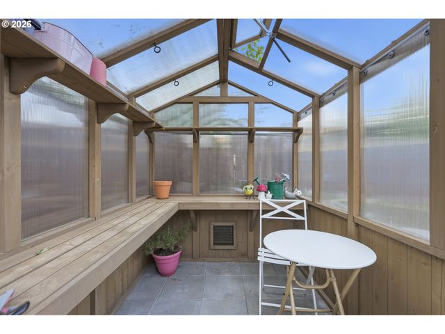 1433 BEGONIA Ave, Forest Grove, OR 97116
