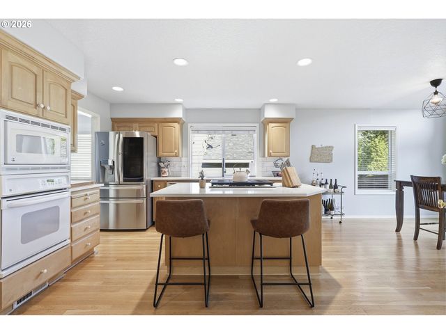 1433 BEGONIA Ave, Forest Grove, OR 97116