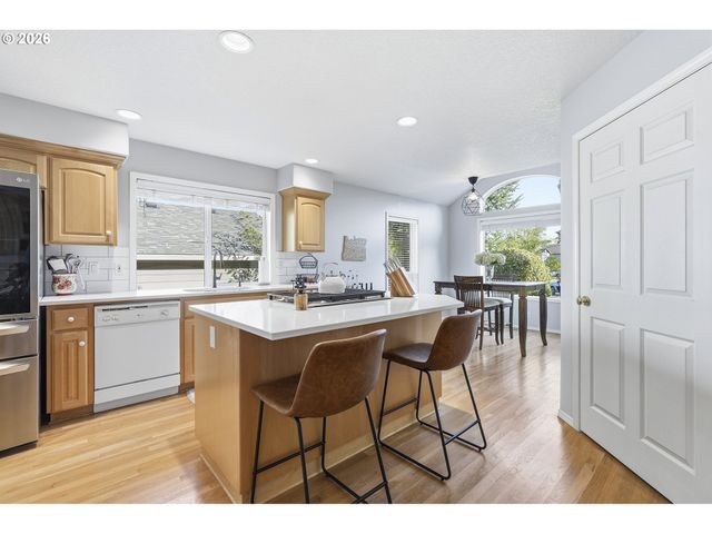 1433 BEGONIA Ave, Forest Grove, OR 97116