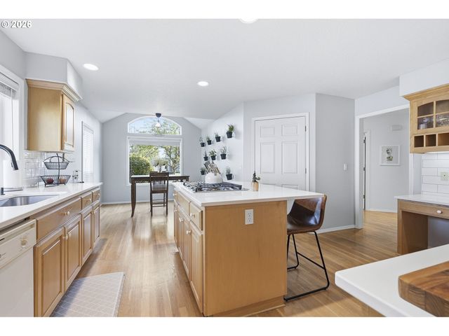1433 BEGONIA Ave, Forest Grove, OR 97116