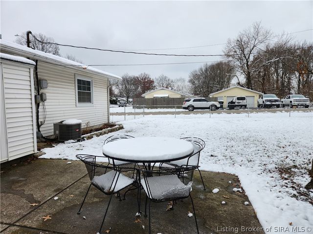 1201 Spruce Drive, Jeffersonville, IN 47130