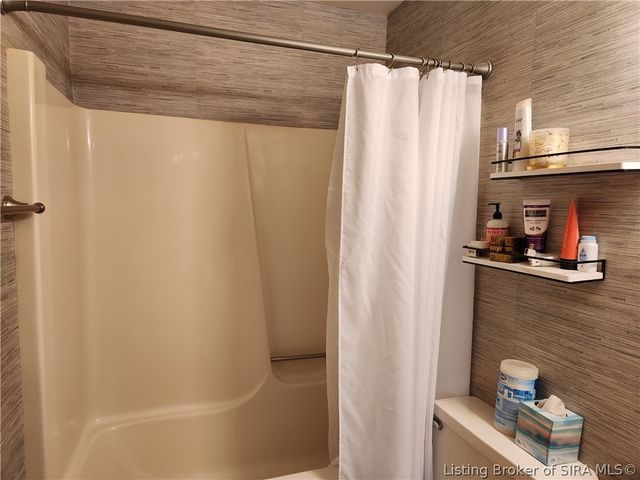 1201 Spruce Drive, Jeffersonville, IN 47130