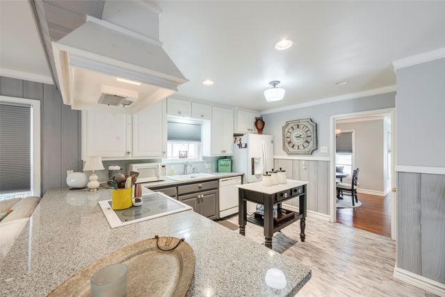 2400 Nottingham Boulevard, Fort Worth, TX 76112
