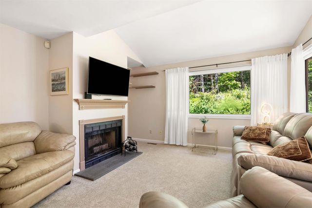 39 Spinnaker Way, Portsmouth, NH 03801