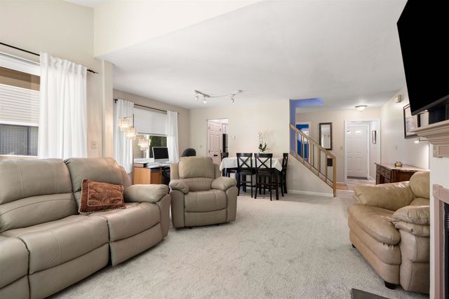 39 Spinnaker Way, Portsmouth, NH 03801