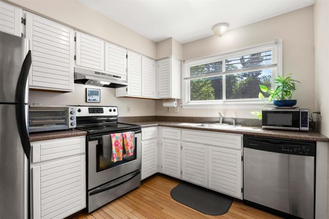 39 Spinnaker Way, Portsmouth, NH 03801