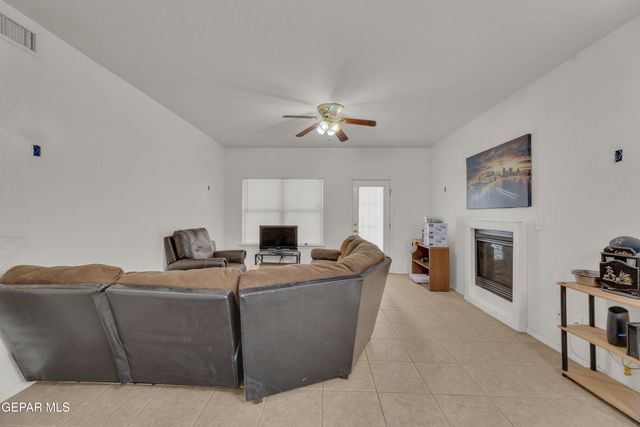 14737 Mountain Breeze Avenue, Horizon City, TX 79928