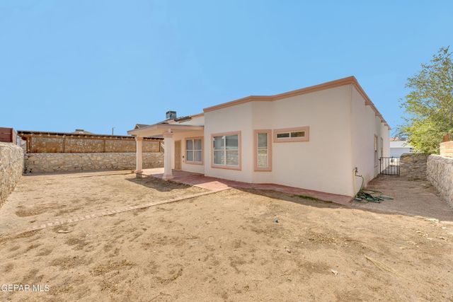 14737 Mountain Breeze Avenue, Horizon City, TX 79928