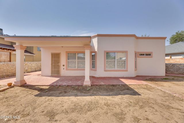 14737 Mountain Breeze Avenue, Horizon City, TX 79928