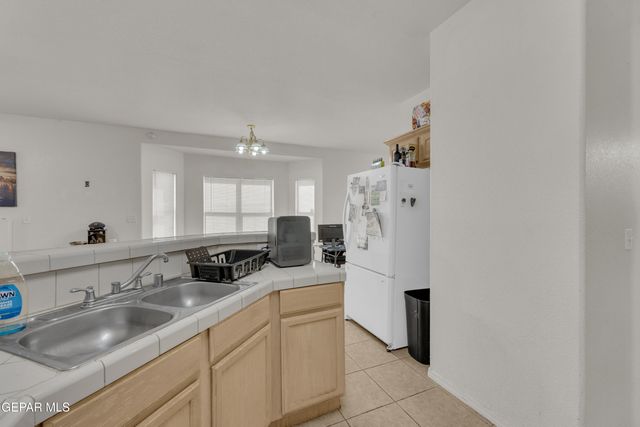 14737 Mountain Breeze Avenue, Horizon City, TX 79928