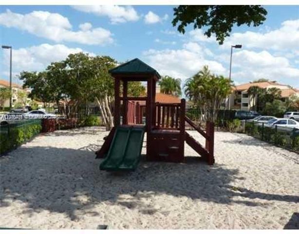 9831 Nob Hill Ct 9831, Sunrise, FL 33351