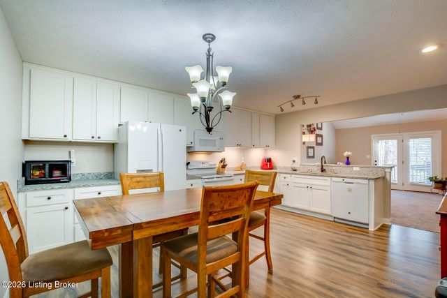 5816 Shepherd Crossing Dr, Louisville, KY 40219