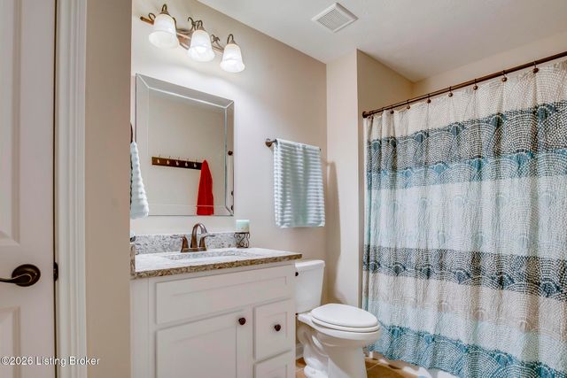 5816 Shepherd Crossing Dr, Louisville, KY 40219