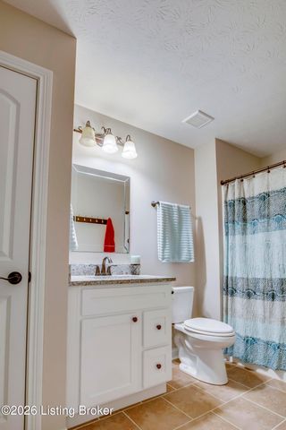 5816 Shepherd Crossing Dr, Louisville, KY 40219