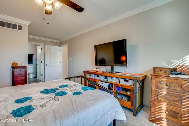 5816 Shepherd Crossing Dr, Louisville, KY 40219