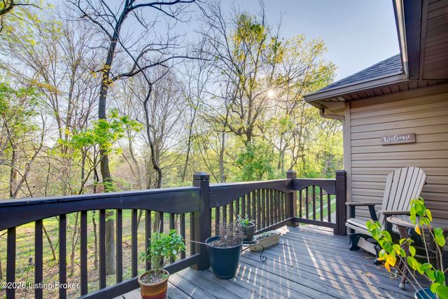 5816 Shepherd Crossing Dr, Louisville, KY 40219