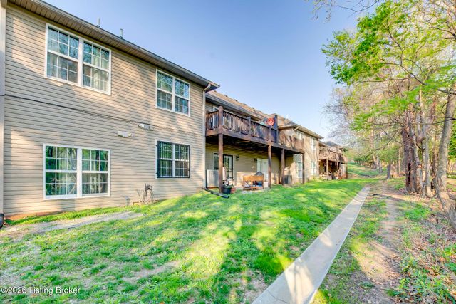 5816 Shepherd Crossing Dr, Louisville, KY 40219