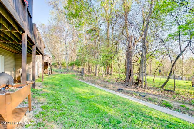 5816 Shepherd Crossing Dr, Louisville, KY 40219