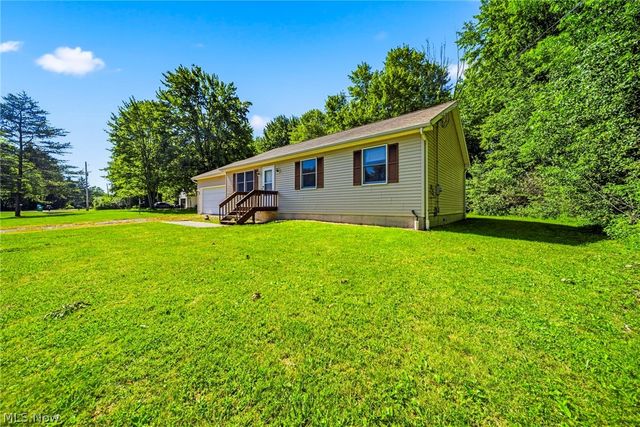 1682 Sugar Creek Creek, Rock Creek, OH 44084