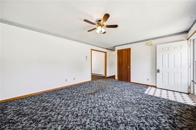 1682 Sugar Creek Creek, Rock Creek, OH 44084