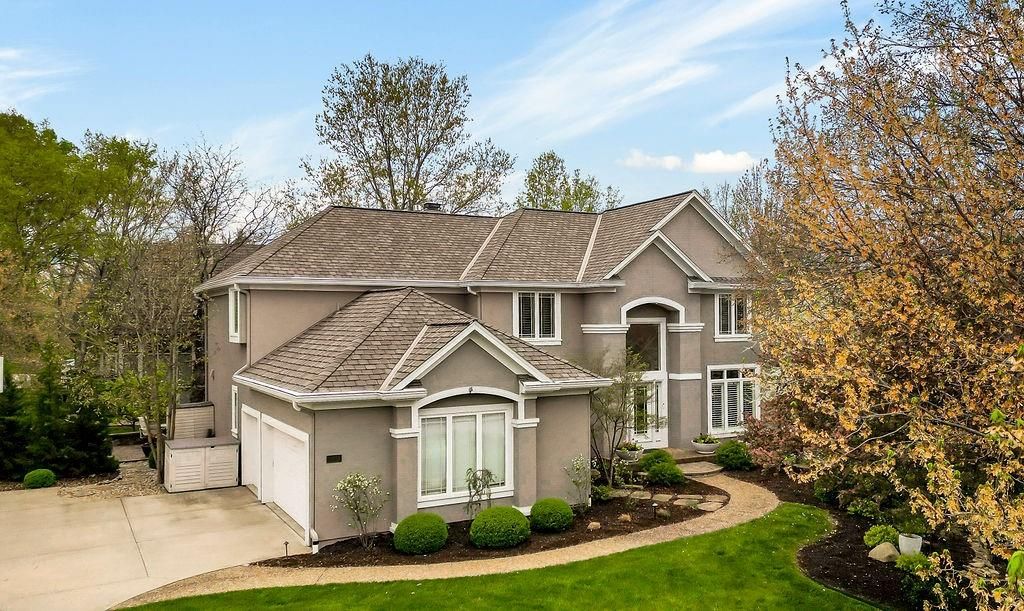 10863 S Cedar Niles Circle, Olathe, KS 66061