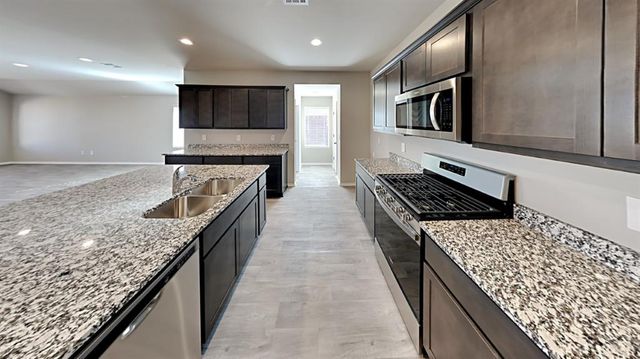 2520 Alice Way, Yukon, OK 73099