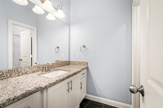 1611 Summer Street B, Houston, TX 77007