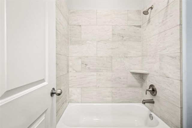 1611 Summer Street B, Houston, TX 77007