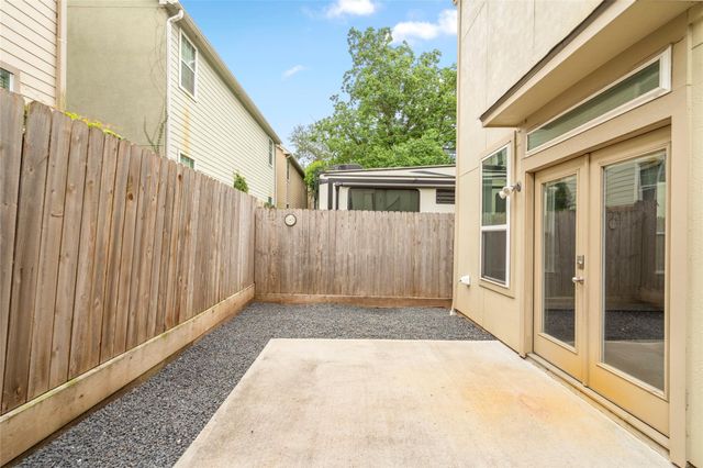 1611 Summer Street B, Houston, TX 77007