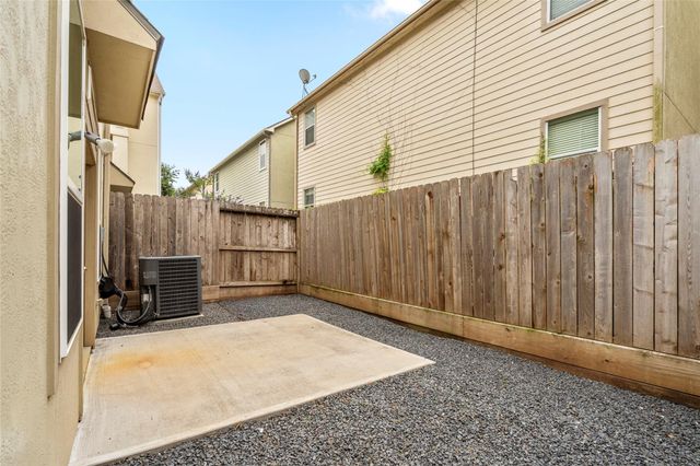 1611 Summer Street B, Houston, TX 77007
