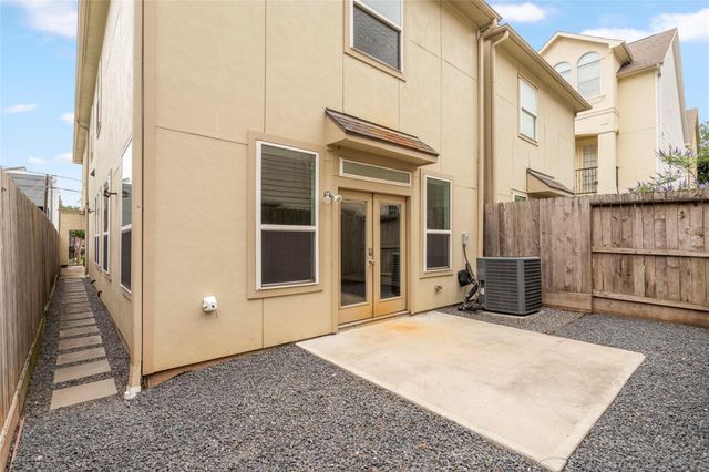 1611 Summer Street B, Houston, TX 77007