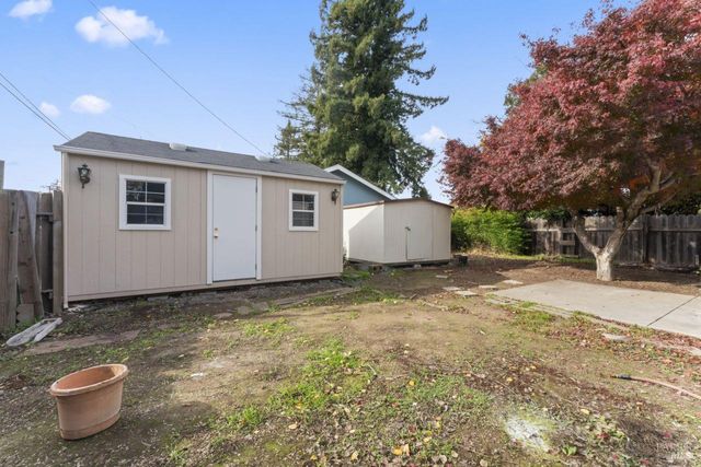 1295 Hemlock St, Napa, CA 94559