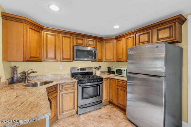 57 Nautilus Drive W, Leonardo, NJ 07737