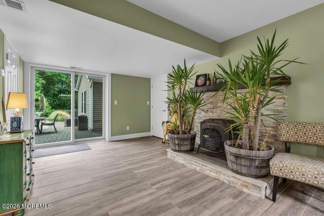 57 Nautilus Drive W, Leonardo, NJ 07737