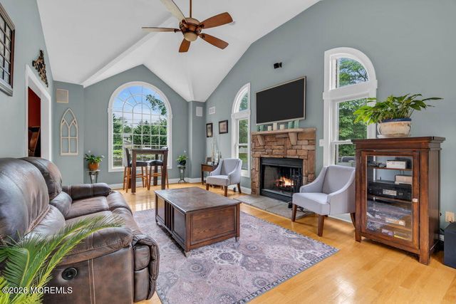 57 Nautilus Drive W, Leonardo, NJ 07737