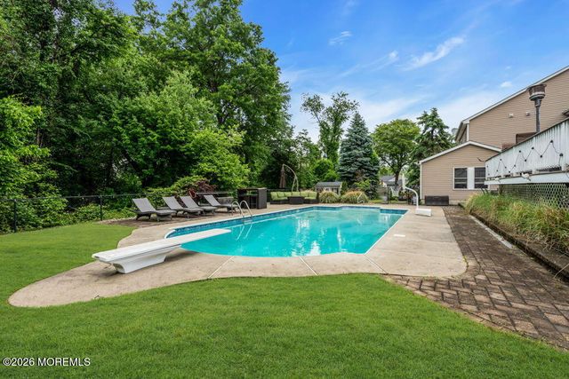 57 Nautilus Drive W, Leonardo, NJ 07737