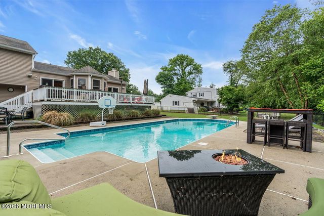 57 Nautilus Drive W, Leonardo, NJ 07737