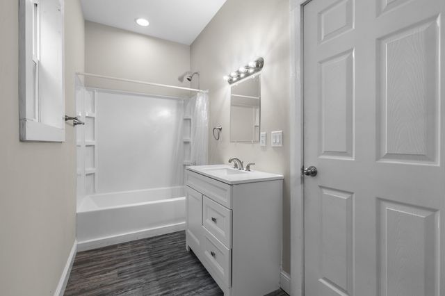 102 W Walnut Street, Southgate, KY 41071