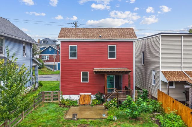 102 W Walnut Street, Southgate, KY 41071