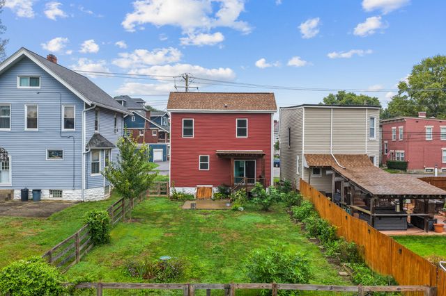 102 W Walnut Street, Southgate, KY 41071