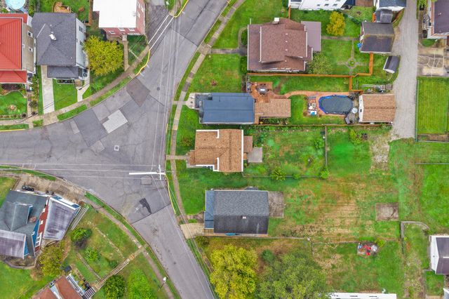 102 W Walnut Street, Southgate, KY 41071