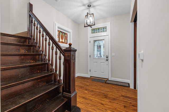 102 W Walnut Street, Southgate, KY 41071
