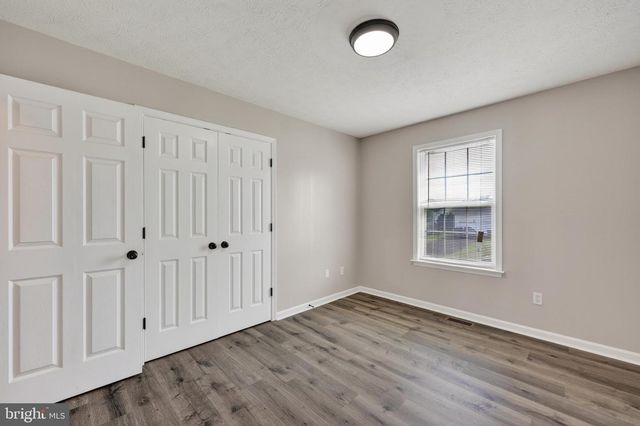 213 BLACK OAK DR, Maurertown, VA 22644