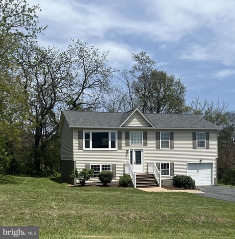 213 BLACK OAK DR, Maurertown, VA 22644