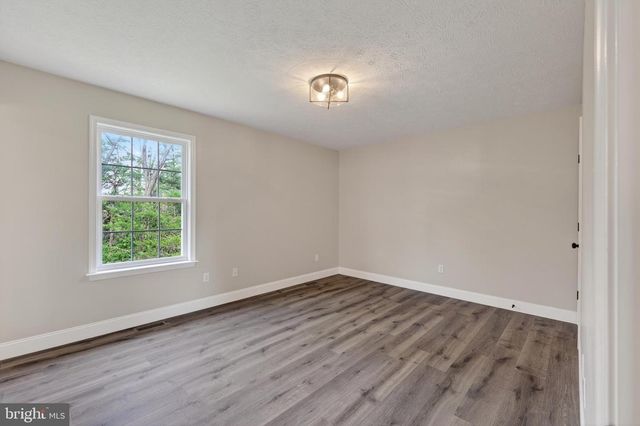 213 BLACK OAK DR, Maurertown, VA 22644