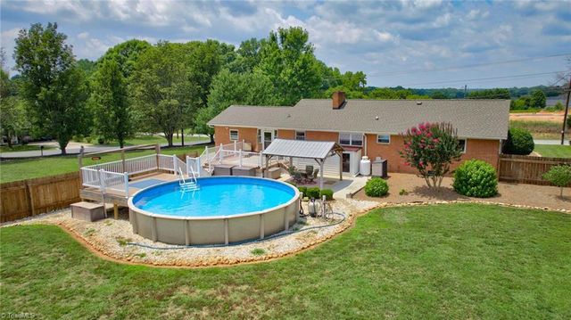 4010 Kernersville Road, Winston-salem, NC 27107