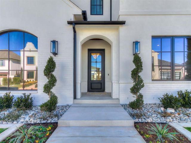 916 NW 156th Street, Edmond, OK 73013