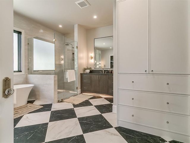 916 NW 156th Street, Edmond, OK 73013