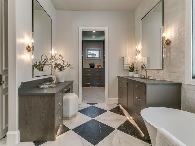 916 NW 156th Street, Edmond, OK 73013